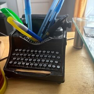 Meet your Posher, Emerson